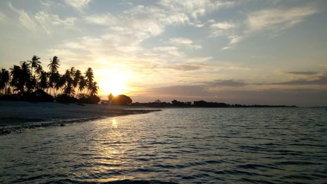L&J Modern Backpackers Kigamboni Beach House Bed and Breakfast Dar es Salaam Esterno foto
