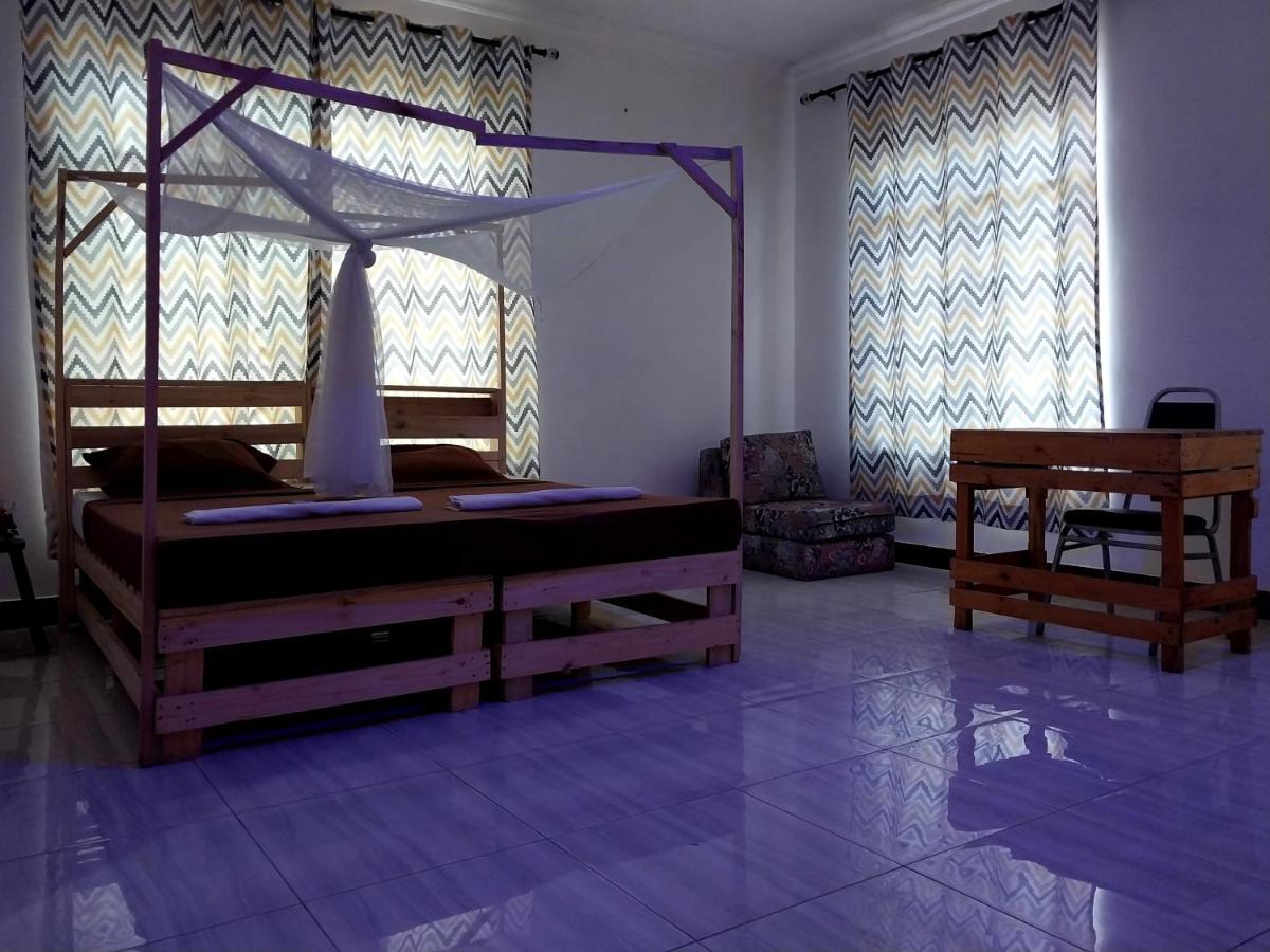 L&J Modern Backpackers Kigamboni Beach House Bed and Breakfast Dar es Salaam Esterno foto